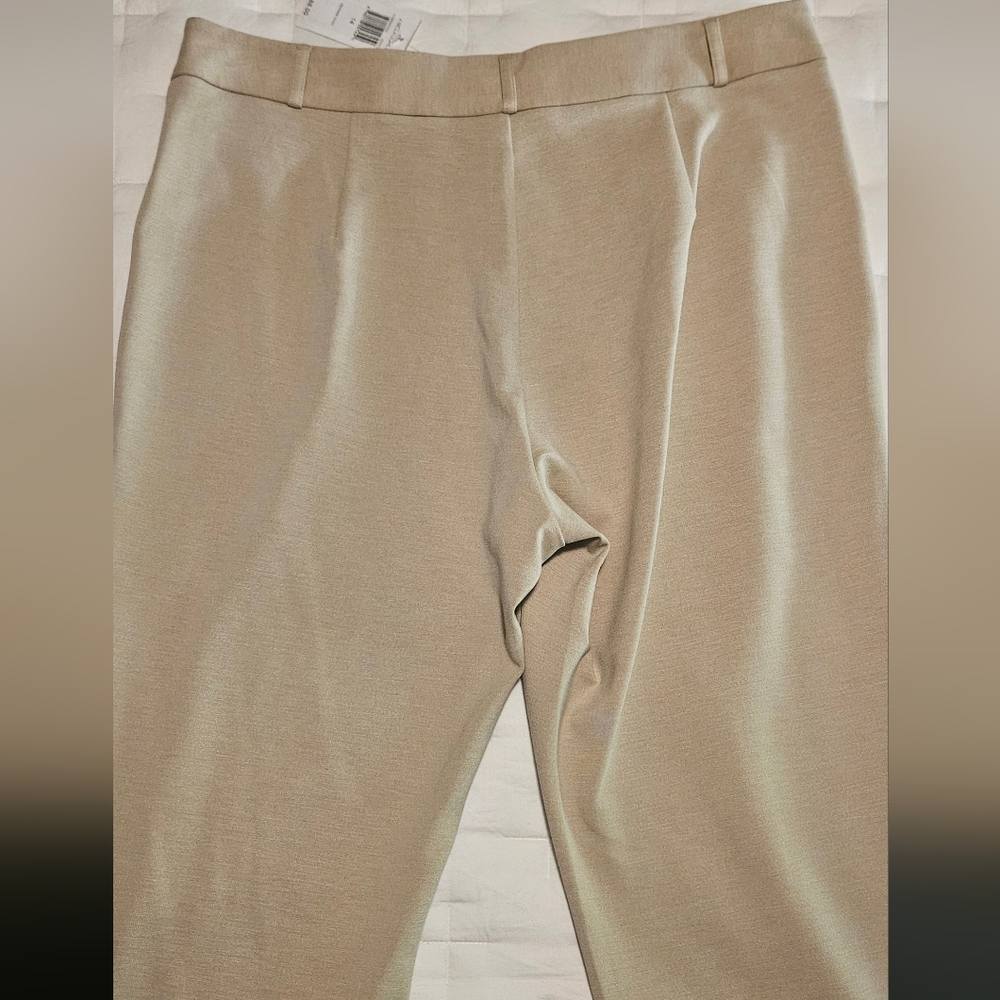 NWT J. McLaughlin Deanne Straight Leg Crop Pant: Color- Heather Sand: Size- 14 - Picture 11 of 15
